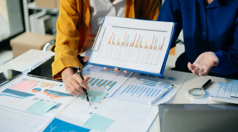 The GEO tools market in 2026 mapped: monitoring platforms dominate while implementation tooling lags. A category-by-category analysis of the asymmetry.